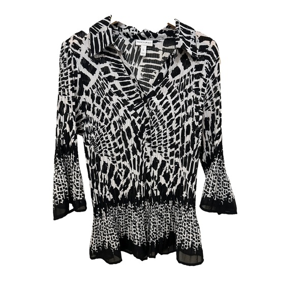 Fashion Bug Tops - Fashion Bug Womans Top Size XL Y2K Animal Print Fairy Witchy Grunge office work